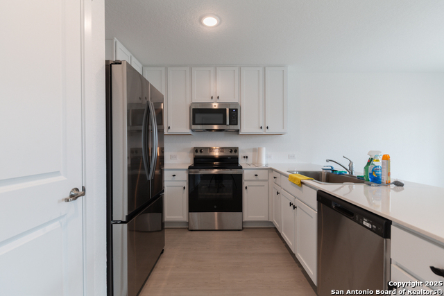 Listing photo id 3 for 13462 Furyk Drive