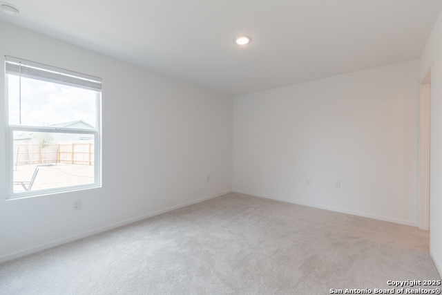 Listing photo id 7 for 13462 Furyk Drive