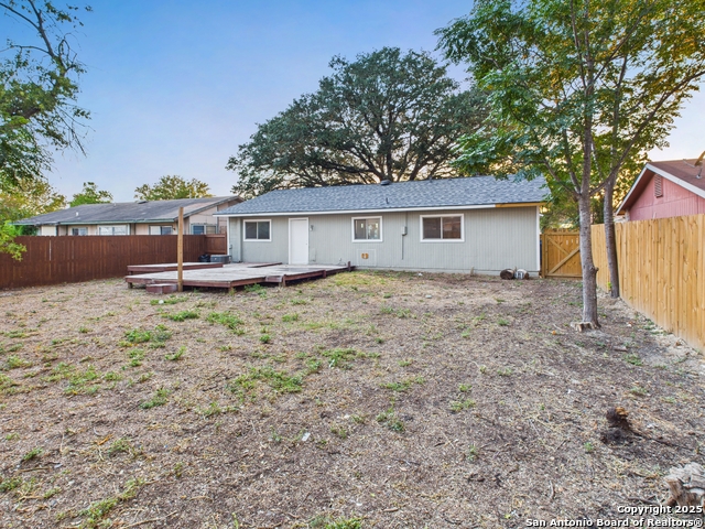 Listing photo id 17 for 9134 Ocean Gate