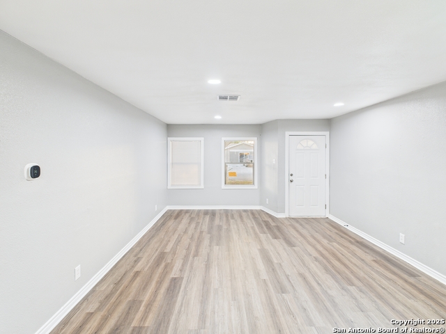 Listing photo id 2 for 9134 Ocean Gate