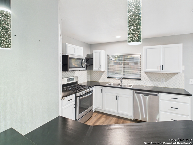 Listing photo id 6 for 9134 Ocean Gate