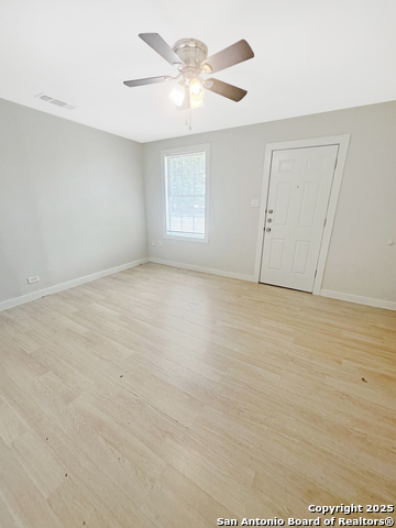 Image 5 of 9 For 527 Bee  