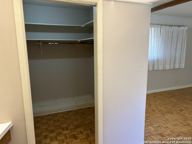 Image 17 of 34 For 10711 Janet Lee