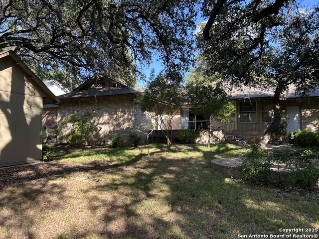 Image 32 of 34 For 10711 Janet Lee