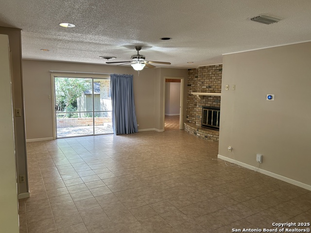 Image 9 of 34 For 10711 Janet Lee