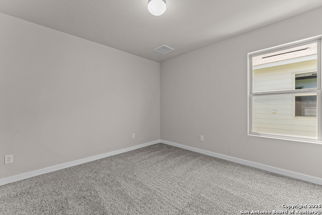 Listing photo id 15 for 161 Cheyenne Drive