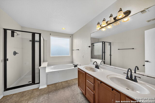 Image 17 of 24 For 10112 Villa Del Lago