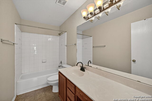 Image 21 of 24 For 10112 Villa Del Lago