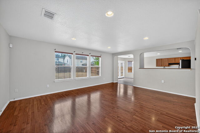 Image 5 of 24 For 10112 Villa Del Lago