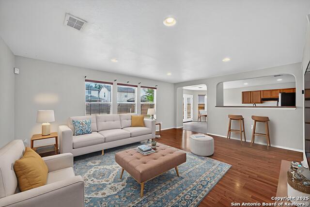 Image 6 of 24 For 10112 Villa Del Lago