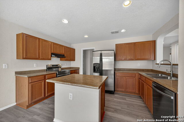 Image 8 of 24 For 10112 Villa Del Lago