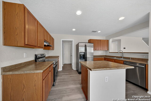 Image 9 of 24 For 10112 Villa Del Lago