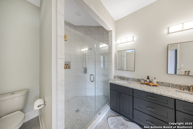 Image 19 of 26 For 509 Mistletoe Ave W