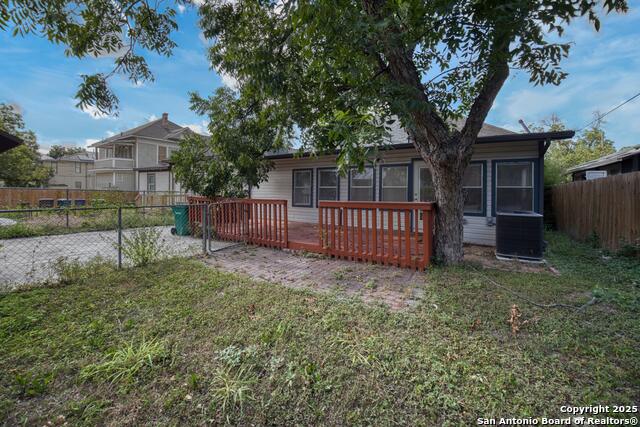 Image 24 of 26 For 509 Mistletoe Ave W