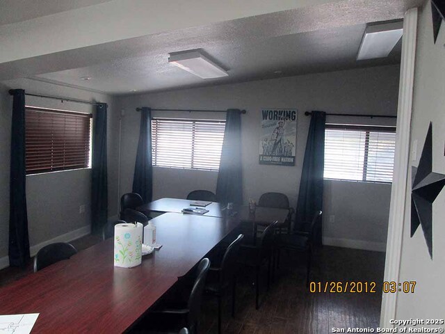 Listing photo id 13 for 2780 Fm 471  