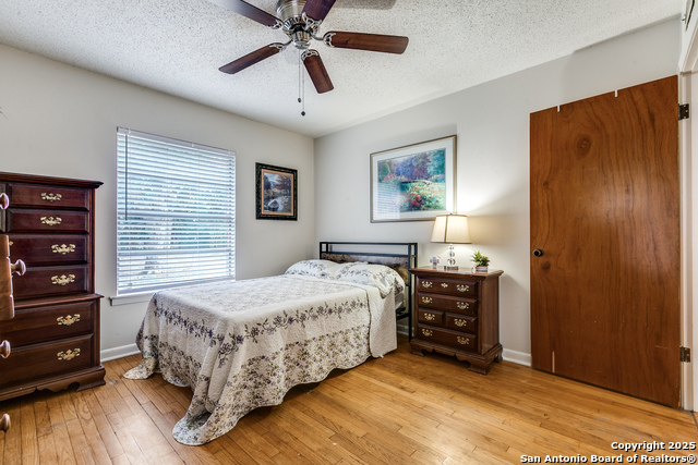 Image 16 of 25 For 106 Warwich Dr.