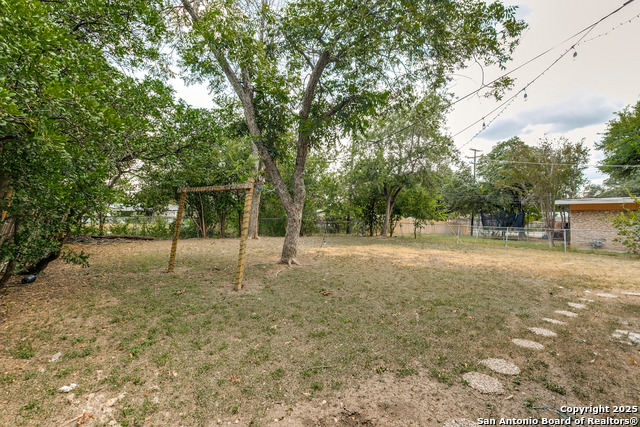 Image 25 of 25 For 106 Warwich Dr.