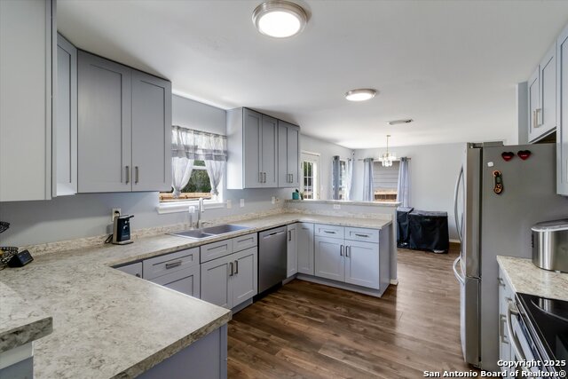 Image 10 of 31 For 4507 River Brook Dr