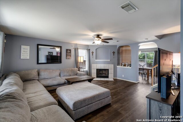 Image 5 of 31 For 4507 River Brook Dr