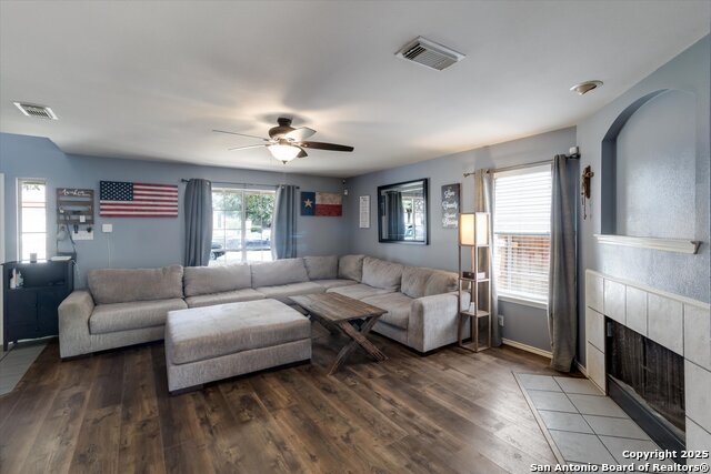 Image 7 of 31 For 4507 River Brook Dr