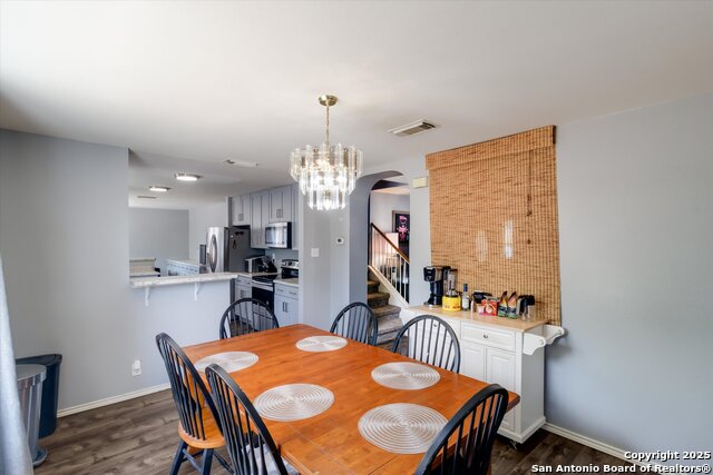 Image 9 of 31 For 4507 River Brook Dr
