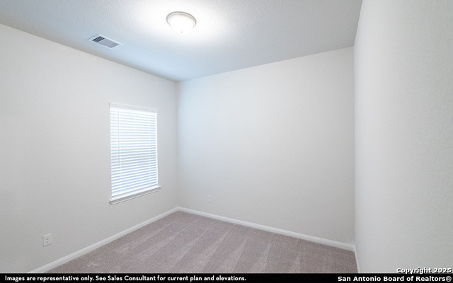 Listing photo id 7 for 8922 Chili Bowl Street