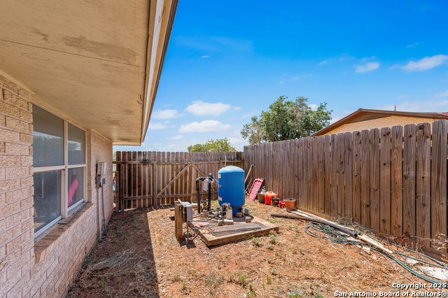 Image 39 of 48 For 198 Encino Drive