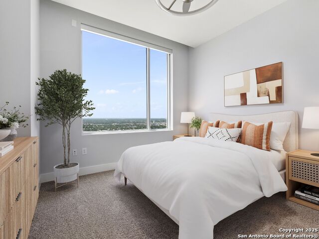 Image 15 of 29 For 610 Market St E 2811
