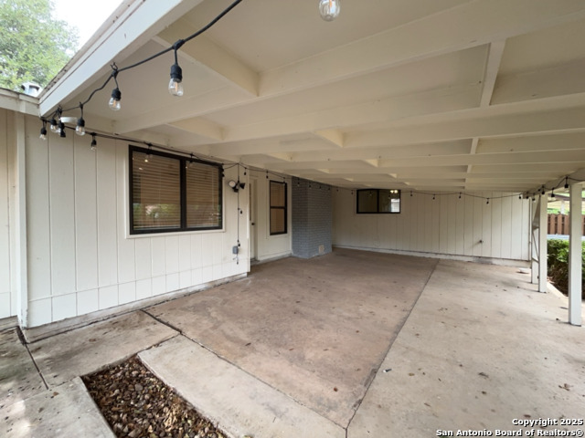 Image 37 of 42 For 414 De Soto Drive
