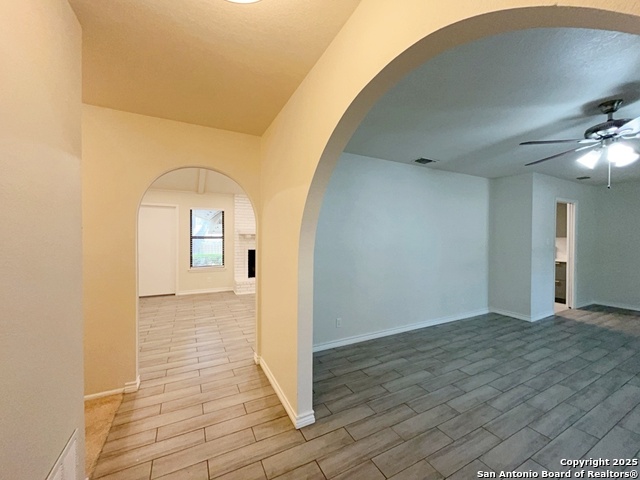 Image 9 of 42 For 414 De Soto Drive