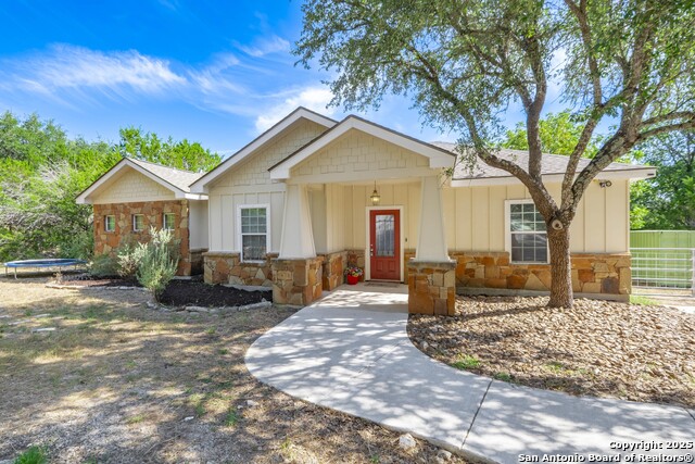 Details for 202 Roaring Creek Dr, Boerne, TX 78006