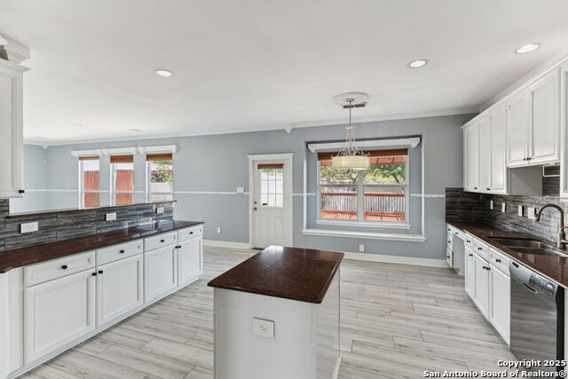 Image 11 of 36 For 21419 La Pena