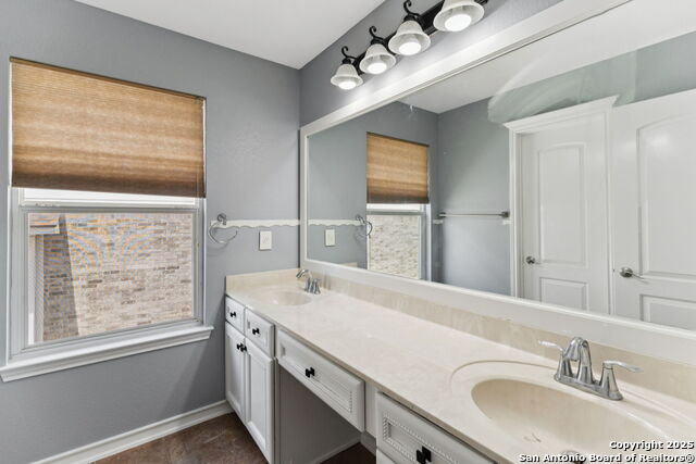 Image 23 of 36 For 21419 La Pena