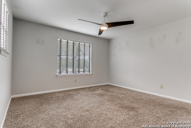 Listing photo id 16 for 535 Magnolia W 1