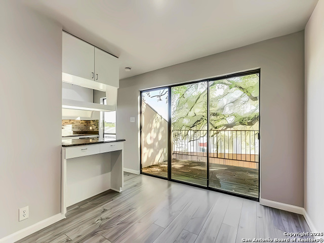Image 10 of 29 For 8642 Fredericksburg  703
