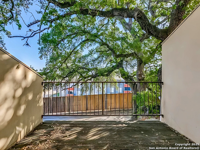 Image 12 of 29 For 8642 Fredericksburg  703
