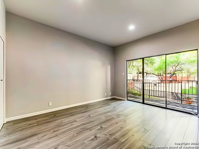 Image 2 of 29 For 8642 Fredericksburg  703