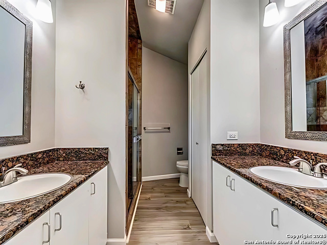 Image 23 of 29 For 8642 Fredericksburg  703