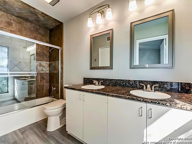 Image 27 of 29 For 8642 Fredericksburg  703