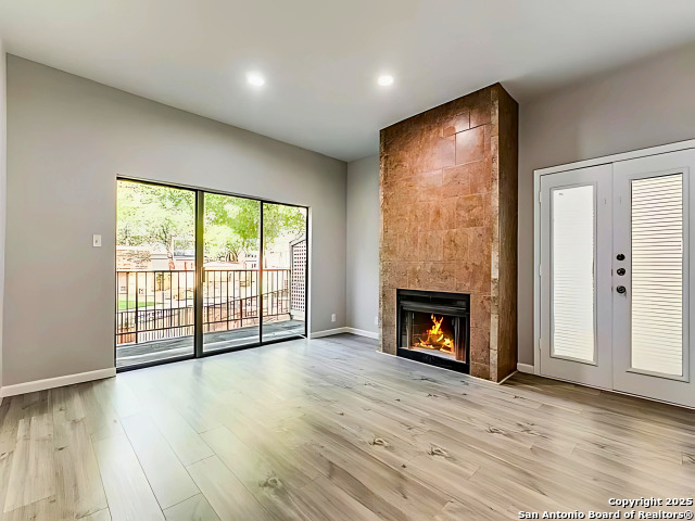 Image 3 of 29 For 8642 Fredericksburg  703