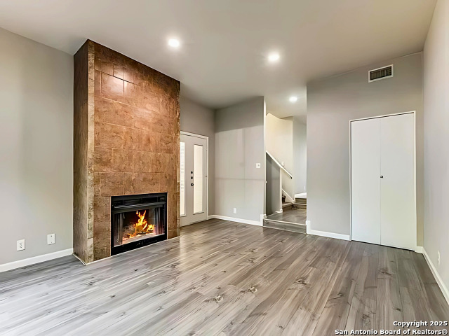 Image 8 of 29 For 8642 Fredericksburg  703