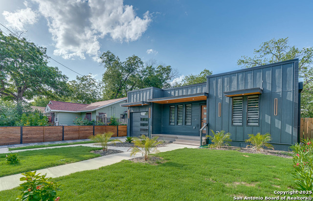 Image 3 of 23 For 235 Bank  