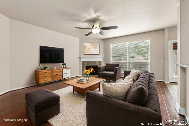 Image 11 of 31 For 26415 Walden Oak