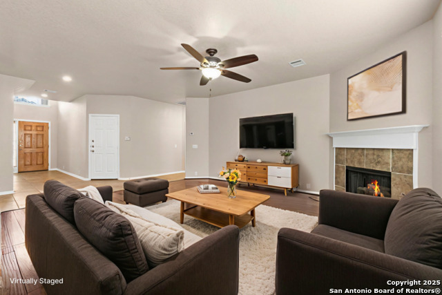 Image 12 of 31 For 26415 Walden Oak
