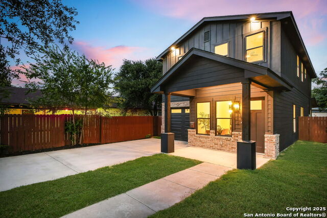 Image 2 of 80 For 118 San Antonio Blvd