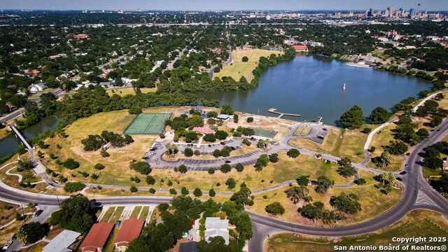 Image 55 of 80 For 118 San Antonio Blvd