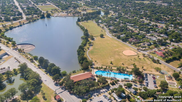 Image 59 of 80 For 118 San Antonio Blvd