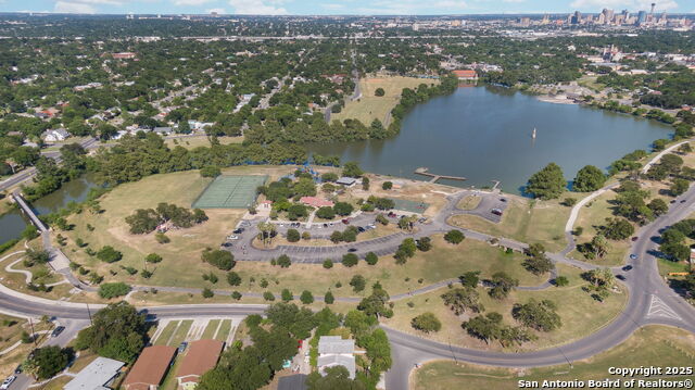 Image 61 of 80 For 118 San Antonio Blvd