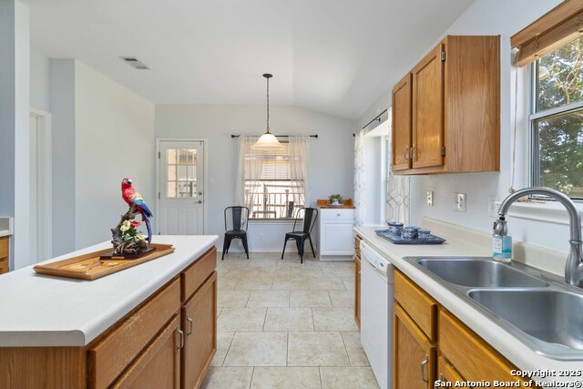 Listing photo id 18 for 5403 Stormy Autumn