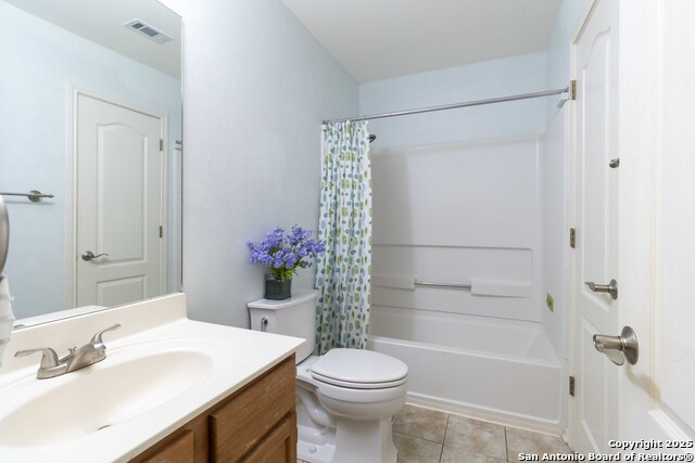 Listing photo id 24 for 5403 Stormy Autumn